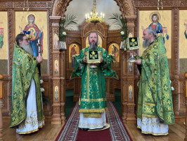 Неделя цветоносная. Божественная Литургия в Андреевском кафедральном соборе города Усть-Каменогорска
