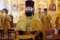 1-Семь архиереев Русской Православной Церкви совершили Литургию в Томске в честь празднования года 100-летия блаженной кончины святителя Макария (Невского)