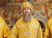 8-Семь архиереев Русской Православной Церкви совершили Литургию в Томске в честь празднования года 100-летия блаженной кончины святителя Макария (Невского)