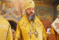 9-Семь архиереев Русской Православной Церкви совершили Литургию в Томске в честь празднования года 100-летия блаженной кончины святителя Макария (Невского)