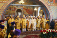 14-Семь архиереев Русской Православной Церкви совершили Литургию в Томске в честь празднования года 100-летия блаженной кончины святителя Макария (Невского)