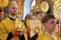 24-Семь архиереев Русской Православной Церкви совершили Литургию в Томске в честь празднования года 100-летия блаженной кончины святителя Макария (Невского)