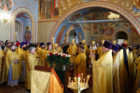 51-Семь архиереев Русской Православной Церкви совершили Литургию в Томске в честь празднования года 100-летия блаженной кончины святителя Макария (Невского)