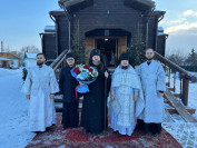 1-В день Собора Пресвятой Богородицы архиепископ Амфилохий совершил Божественную Литургию в храме в честь Покрова Божией Матери города Усть-Каменогорска