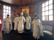 17-В день Собора Пресвятой Богородицы архиепископ Амфилохий совершил Божественную Литургию в храме в честь Покрова Божией Матери города Усть-Каменогорска