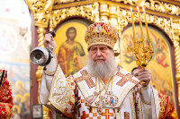 6-Архиепископ Усть-Каменогорский и Семипалатинский Амфилохий сослужил митрополиту Александру за Литургией в Вознесенском соборе Алма-Аты