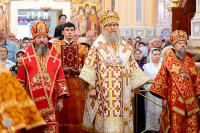 10-Архиепископ Усть-Каменогорский и Семипалатинский Амфилохий сослужил митрополиту Александру за Литургией в Вознесенском соборе Алма-Аты