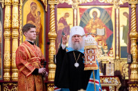 26-Архиепископ Усть-Каменогорский и Семипалатинский Амфилохий сослужил митрополиту Александру за Литургией в Вознесенском соборе Алма-Аты