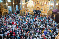 9-Управляющий Усть-Каменогорской и Семипалатинской епархии посетил в Алма-Ате пасхальный концерт византийского хора со святой Горы Афон