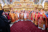 1-Архиепископ Усть-Каменогорский и Семипалатинский Амфилохий принял участие в духовных торжествах по случаю 80-летия возвращения Никольского собора Алма-Аты Православной Церкви