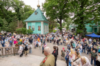 40-Архиепископ Усть-Каменогорский и Семипалатинский Амфилохий принял участие в духовных торжествах по случаю 80-летия возвращения Никольского собора Алма-Аты Православной Церкви