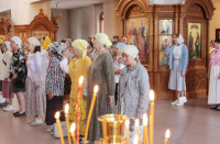 5-В день памяти апостолов Петра и Павла архиепископ Амфилохий возглавил служение Божественной Литургии в Андреевском кафедральном соборе города Усть-Каменогорска 