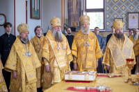 25-В день памяти благоверного князя Александра Невского и преподобного Александра Свирского архиепископ Усть-Каменогорский и Семипалатинский Амфилохий сослужил митрополиту Александру за Литургией в Александро-Невском соборе Алма-Аты