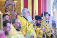 39-В день памяти благоверного князя Александра Невского и преподобного Александра Свирского архиепископ Усть-Каменогорский и Семипалатинский Амфилохий сослужил митрополиту Александру за Литургией в Александро-Невском соборе Алма-Аты