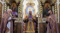 8-Архиепископ Амфилохий совершил Божественную Литургию Преждеосвященных Даров в Воскресенском кафедральном соборе города Семипалатинска 