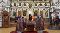 11-Архиепископ Амфилохий совершил Божественную Литургию Преждеосвященных Даров в Воскресенском кафедральном соборе города Семипалатинска 