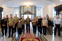 10-В воскресный день архиепископ Усть-Каменогорский и Семипалатинский Амфилохий сослужил митрополиту Александру за Литургией в храме Христа Спасителя города Алма-Аты