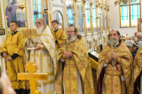 22-В первое воскресенье Успенского поста архиепископ Усть-Каменогорский и Семипалатинский Амфилохий сослужил митрополиту Александру за Божественной Литургией в Благовещенском кафедральном соборе Павлодара