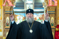 5-В праздник великомученицы Ирины и преподобного Иакова Железноборовского архиепископ Усть-Каменогорский и Семипалатинский Амфилохий сослужил митрополиту Александру за Литургией в Богородице-Рождественском храме микрорайона Акжар