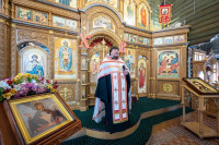 18-В праздник великомученицы Ирины и преподобного Иакова Железноборовского архиепископ Усть-Каменогорский и Семипалатинский Амфилохий сослужил митрополиту Александру за Литургией в Богородице-Рождественском храме микрорайона Акжар