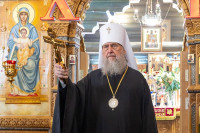 20-В праздник великомученицы Ирины и преподобного Иакова Железноборовского архиепископ Усть-Каменогорский и Семипалатинский Амфилохий сослужил митрополиту Александру за Литургией в Богородице-Рождественском храме микрорайона Акжар
