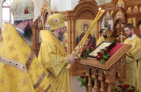 12-Архиепископ Амфилохий совершил Божественную Литургию в Андреевском кафедральном соборе города Усть-Каменогорска 