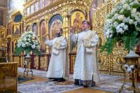 4-В канун праздника Вознесения Господня Управляющий Усть-Каменогорской и Семипалатинской епархии сослужил Главе Митрополичьего округа за Всенощным бдением в Вознесенском соборе Алма-Аты