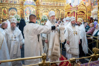 13-В канун праздника Вознесения Господня Управляющий Усть-Каменогорской и Семипалатинской епархии сослужил Главе Митрополичьего округа за Всенощным бдением в Вознесенском соборе Алма-Аты