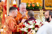 18-Отдание праздника святой Пасхи. Архиепископ Усть-Каменогорский и Семипалатинский Амфилохий сослужил митрополиту Александру за Литургией в Христорождественском соборе Алма-Аты