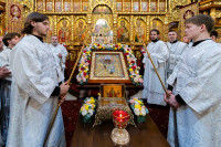 13-В канун дня памяти святителя Николая Чудотворца архиепископ Усть-Каменогорский и Семипалатинский Амфилохий сослужил митрополиту Александру за Всенощным бдением в Никольском соборе Алма-Аты