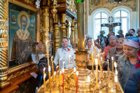 27-В праздник святителя Николая, архиепископа Мирликийского, управляющий Усть-Каменогорской и Семипалатинской епархии сослужил митрополиту Александру за Литургией в Никольском соборе Алма-Аты