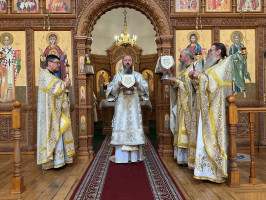 В Неделю 7-ю после Пасхи Христовой архиепископ Амфилохий совершил Божественную Литургию в Андреевском кафедральном соборе