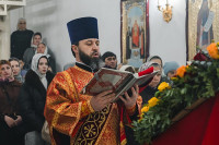 8-Управляющий Усть-Каменогорской и Семипалатинской епархии сослужил Главе Митрополичьего округа за Литургией в Феодоровской церкви Покровского монастыря города Уральска