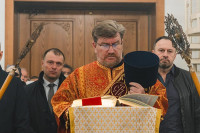 9-Управляющий Усть-Каменогорской и Семипалатинской епархии сослужил Главе Митрополичьего округа за Литургией в Феодоровской церкви Покровского монастыря города Уральска