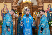 19-В главном храме Усть-Каменогорска состоялась праздничная Литургия по случаю принесения десницы святителя Спиридона Тримифунтского 