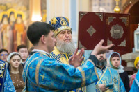 2-В праздник Феодоровской иконы Божией Матери архиепископ Усть-Каменогорский и Семипалатинский Амфилохий сослужил Главе Митрополичьего округа за Божественной Литургией в главном храме Южной столицы