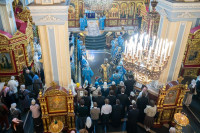 5-В праздник Феодоровской иконы Божией Матери архиепископ Усть-Каменогорский и Семипалатинский Амфилохий сослужил Главе Митрополичьего округа за Божественной Литургией в главном храме Южной столицы
