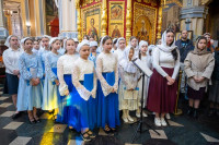 7-В праздник Феодоровской иконы Божией Матери архиепископ Усть-Каменогорский и Семипалатинский Амфилохий сослужил Главе Митрополичьего округа за Божественной Литургией в главном храме Южной столицы