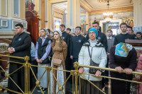 13-В праздник Феодоровской иконы Божией Матери архиепископ Усть-Каменогорский и Семипалатинский Амфилохий сослужил Главе Митрополичьего округа за Божественной Литургией в главном храме Южной столицы