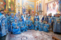 46-В праздник Феодоровской иконы Божией Матери архиепископ Усть-Каменогорский и Семипалатинский Амфилохий сослужил Главе Митрополичьего округа за Божественной Литургией в главном храме Южной столицы