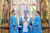 49-В праздник Феодоровской иконы Божией Матери архиепископ Усть-Каменогорский и Семипалатинский Амфилохий сослужил Главе Митрополичьего округа за Божественной Литургией в главном храме Южной столицы