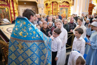 57-В праздник Феодоровской иконы Божией Матери архиепископ Усть-Каменогорский и Семипалатинский Амфилохий сослужил Главе Митрополичьего округа за Божественной Литургией в главном храме Южной столицы