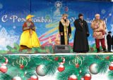 2-Народные гуляния на площади Усть-Каменогорска