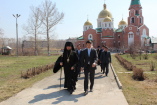 11-Встреча епископа Амфилохия с представителями власти, прибывшими в Андреевский кафедральный собор поздравить с днем Святой Пасхи
