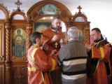 19-В четверг Светлой седмицы епископ Амфилохий совершил Божественную Литургию в Трехсвятительском храме пос.Глубокое