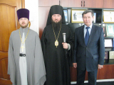 33-В четверг Светлой седмицы епископ Амфилохий совершил Божественную Литургию в Трехсвятительском храме пос.Глубокое