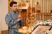 7-«Днесь Боговместимый храм, Богородица, в храм Господень приводится»