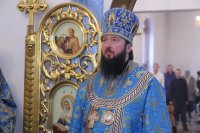 21-«Днесь Боговместимый храм, Богородица, в храм Господень приводится»