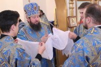 22-«Днесь Боговместимый храм, Богородица, в храм Господень приводится»
