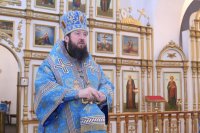 32-«Днесь Боговместимый храм, Богородица, в храм Господень приводится»